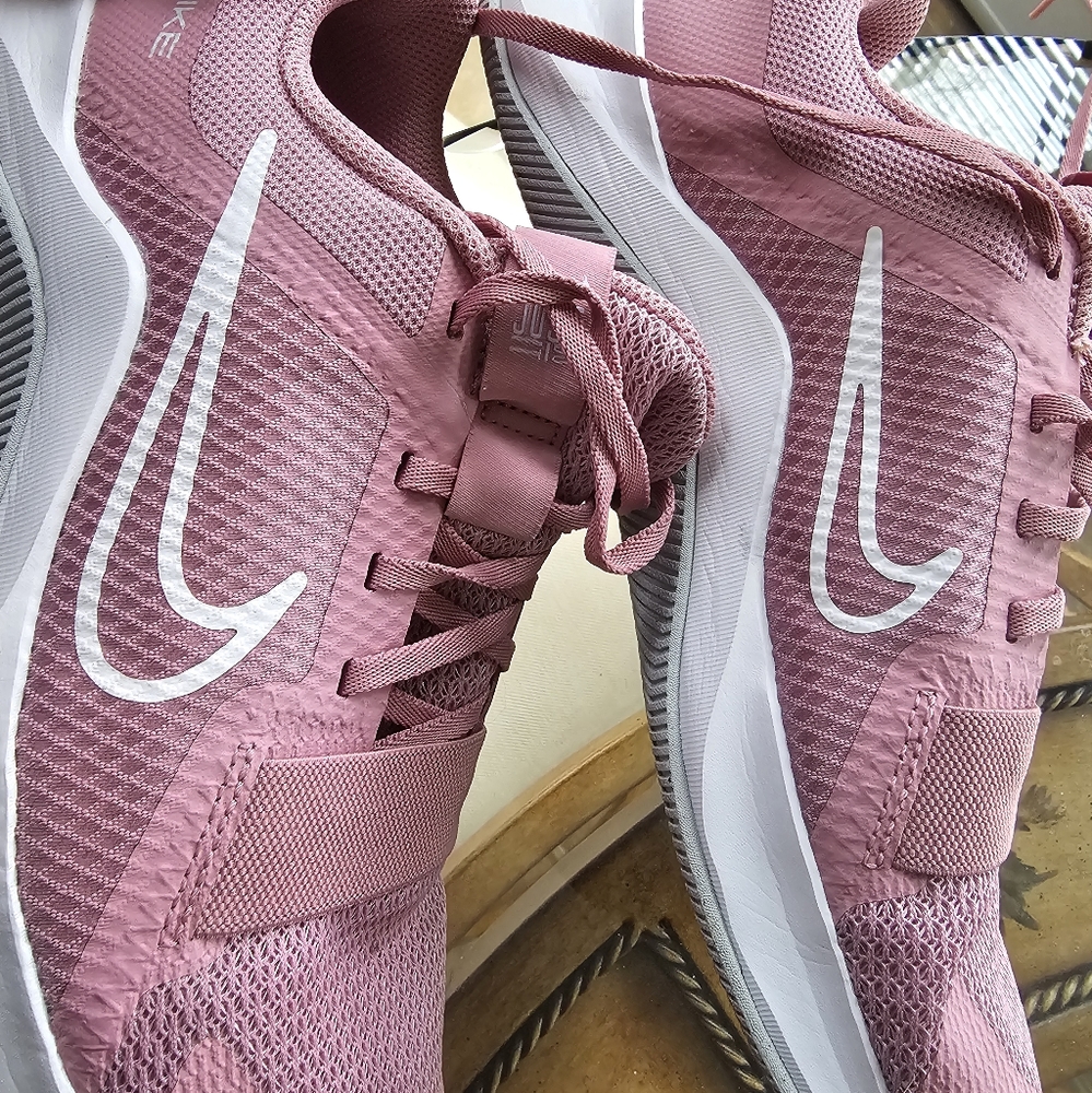 Women's Nike sneakers